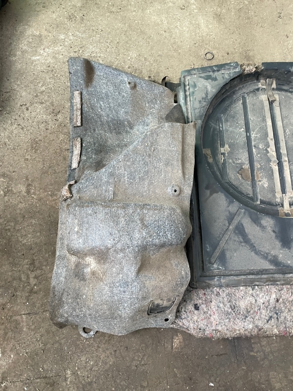 Обшивка багажника Ford Contour 1995 Contour