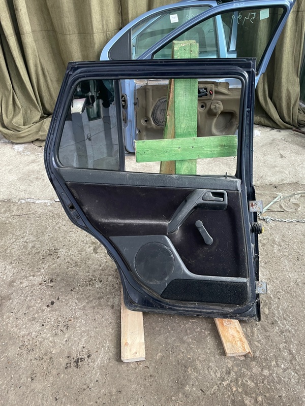 Дверь боковая Volkswagen Jetta