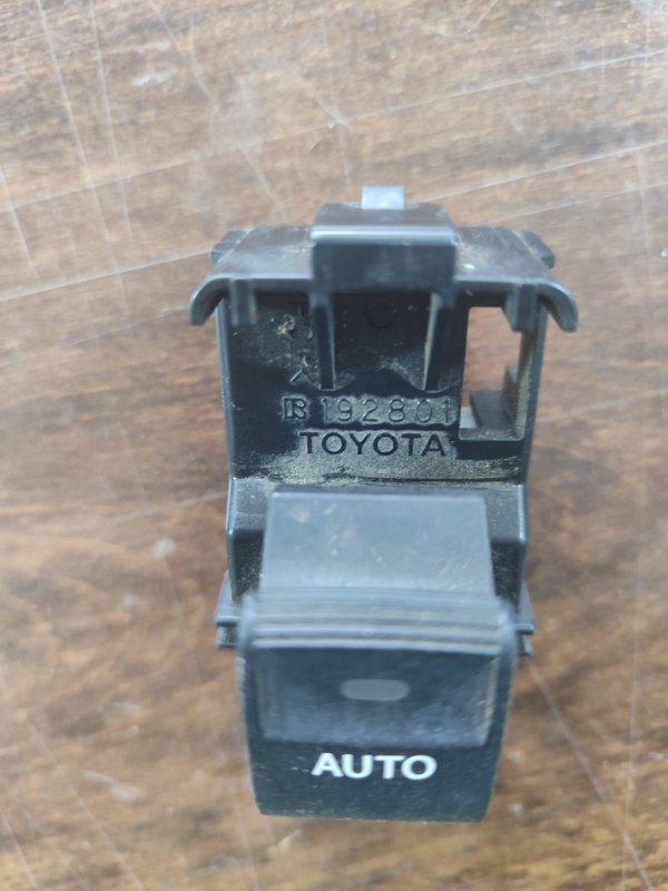 Кнопка стеклоподъемника Toyota Camry 2008 ACV 40