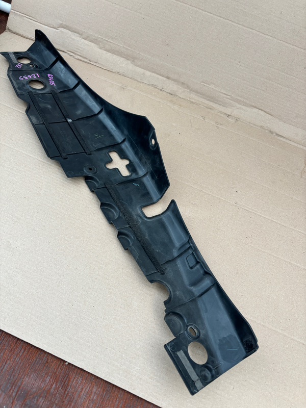 Накладка на рамку радиатора Toyota Harrier 2006 2