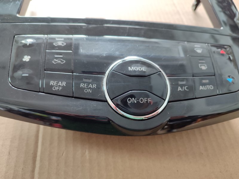 Блок управления климат-контролем Nissan Serena 2013 c26