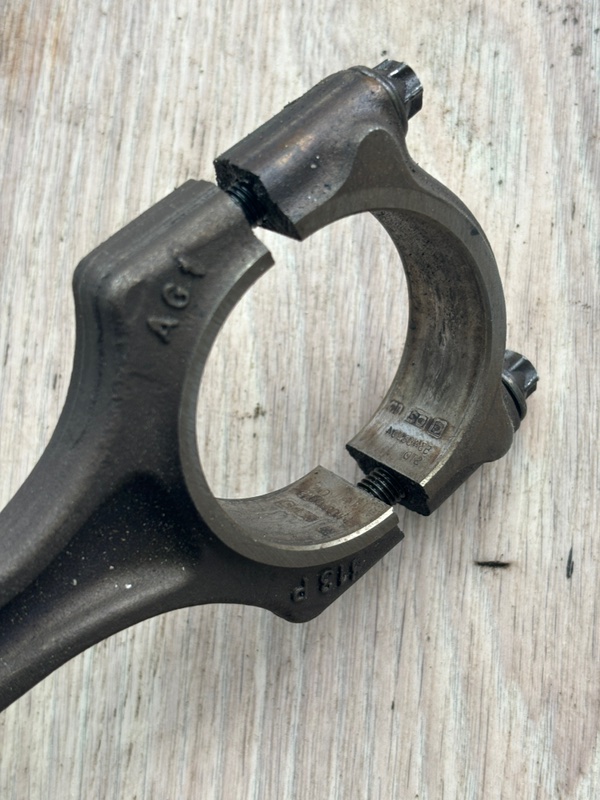 Поршень Peugeot 308 2008 308