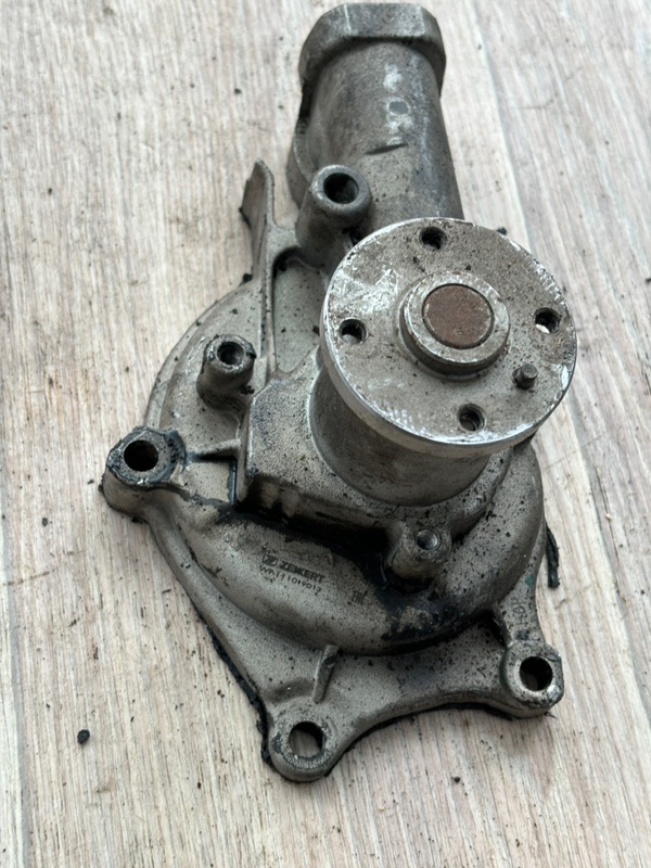 Помпа Hyundai Sonata 3