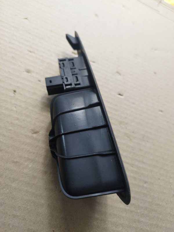 Кнопка стеклоподъемника Peugeot 308 2008 308