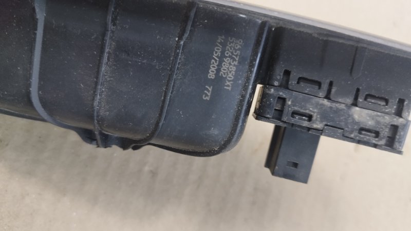 Кнопка стеклоподъемника Peugeot 308 2008 308