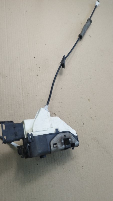 Замок боковой двери Peugeot 308 2008 308