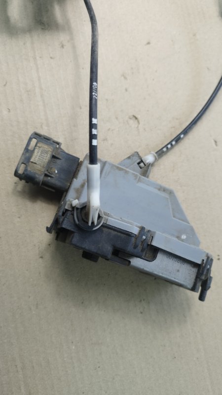 Замок боковой двери Peugeot 308 2008 308