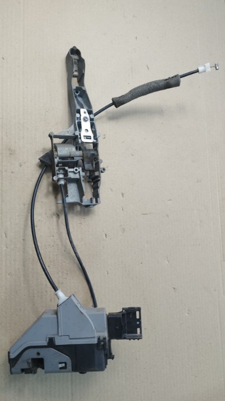 Замок боковой двери Peugeot 308 2008 308