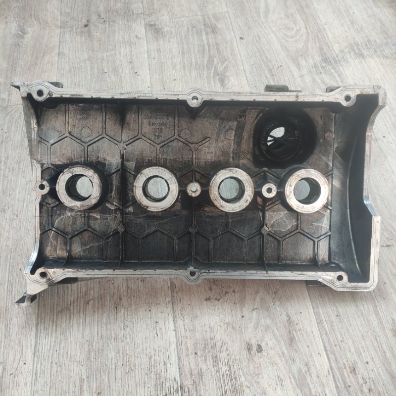 Крышка клапанная AUDI A3 8l