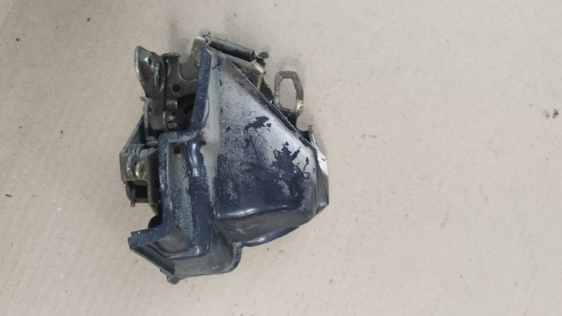 Замок боковой двери Mercedes-Benz w123 1984