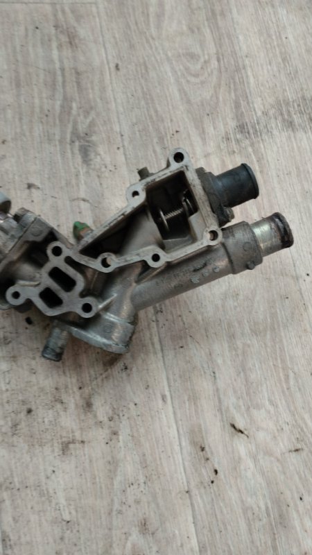 Корпус термостата Peugeot 406