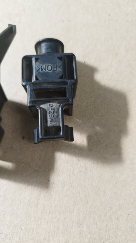 Крепление топливного бака Toyota Camry 2008 ACV 40