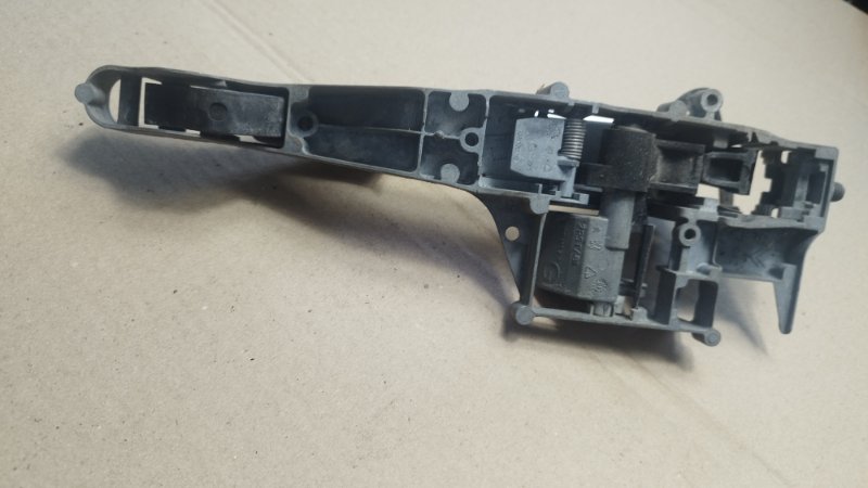 Ручка двери внешняя Peugeot 308 2008 308