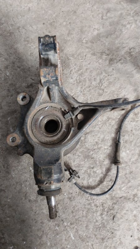 Кулак поворотный Peugeot 308 2008 308