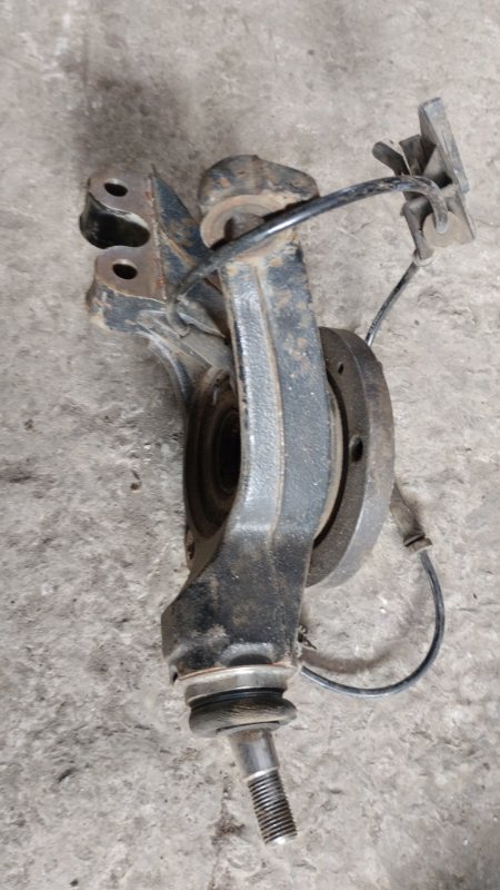 Кулак поворотный Peugeot 308 2008 308