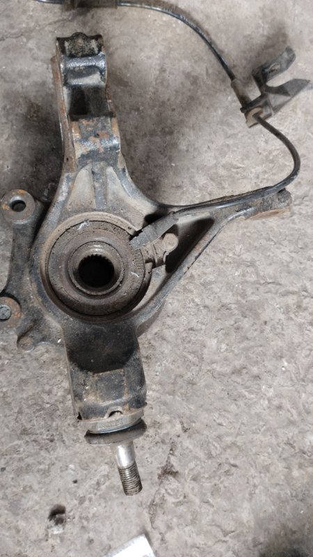 Кулак поворотный Peugeot 308 2008 308