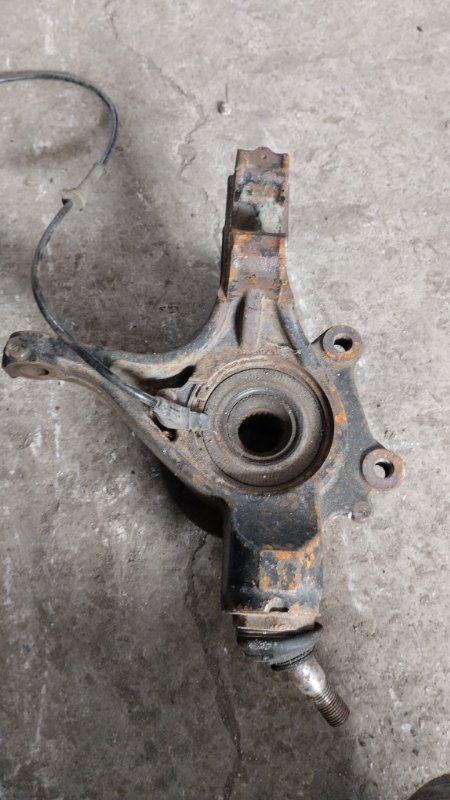 Кулак поворотный Peugeot 308 2008 308