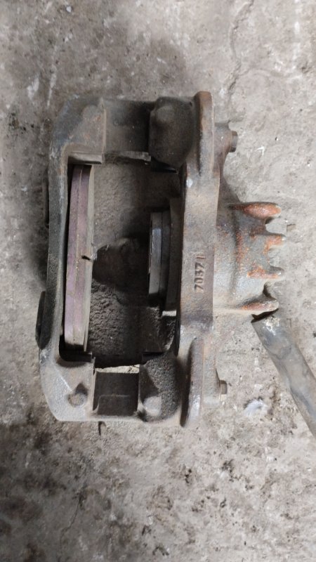 Суппорт тормозной Peugeot 308 2008 308