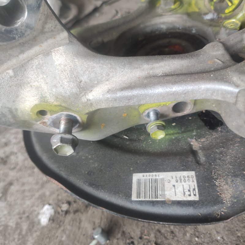 Кулак поворотный Toyota Prius 2009 NHW30
