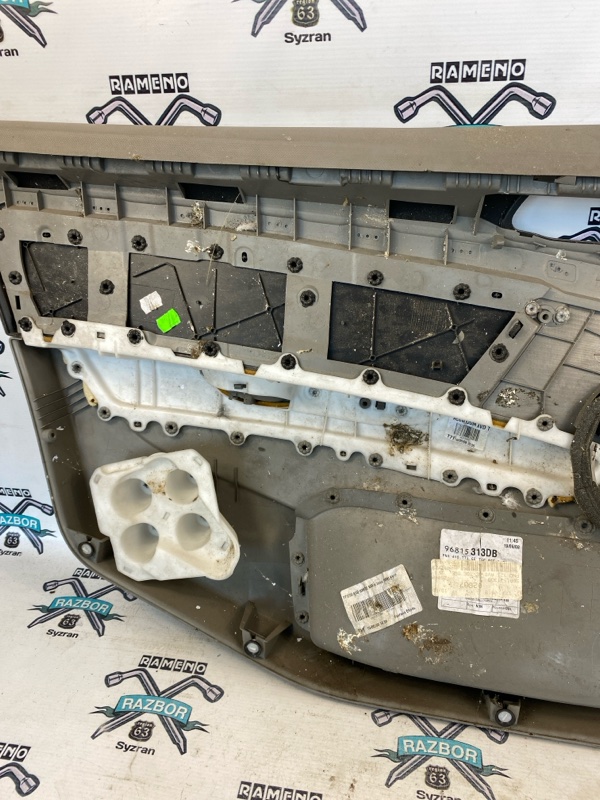 Обшивка боковой двери Peugeot 308 2008 308