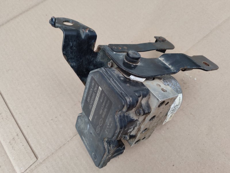 Блок ABS Kia Rio 2012 3