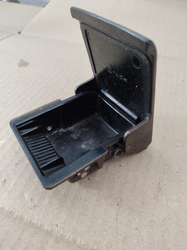 Пепельница Rover 200