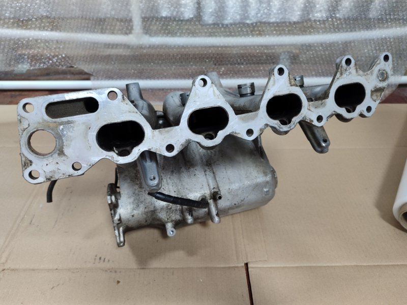 Выпускной коллектор Mitsubishi Galant 2001 8