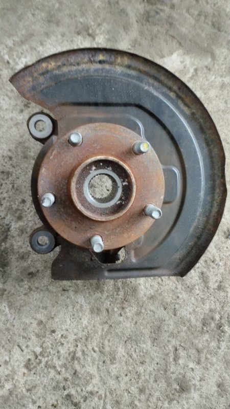 Кулак поворотный Nissan Juke YF15