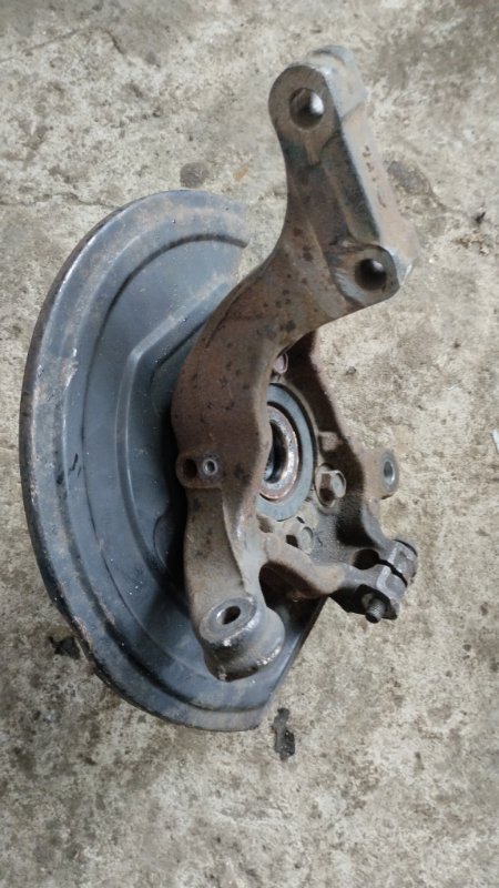 Кулак поворотный Nissan Juke YF15