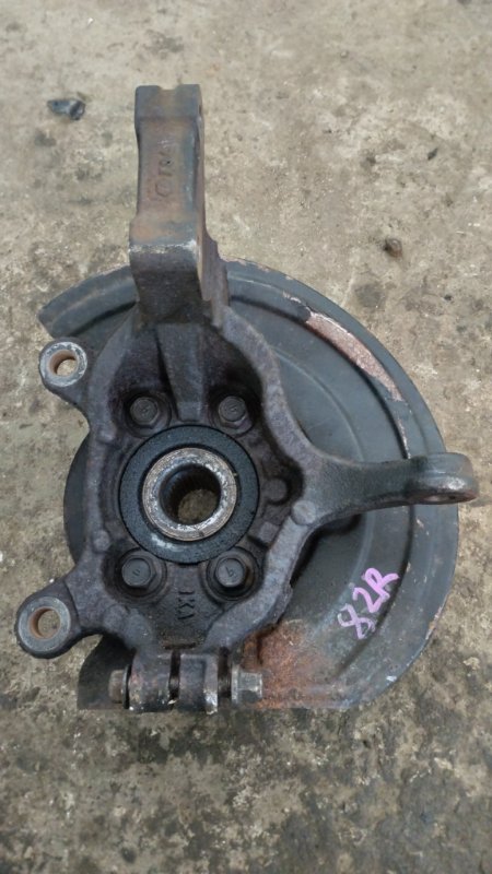 Кулак поворотный Nissan Juke YF15