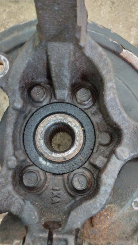 Кулак поворотный Nissan Juke YF15