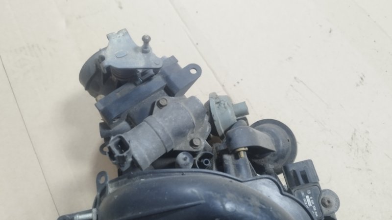 Коллектор впускной Mazda 3 BK