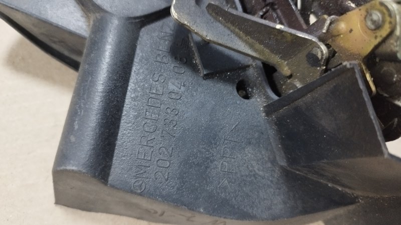 Замок боковой двери Mercedes-Benz E-ClASS 1998 W210