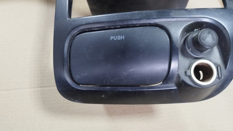Накладка на торпедо Hyundai Elantra 2008 xd