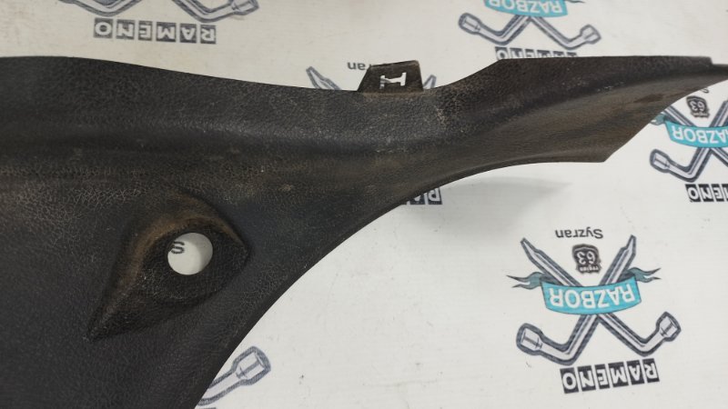 Накладка на стойку кузова Peugeot 206