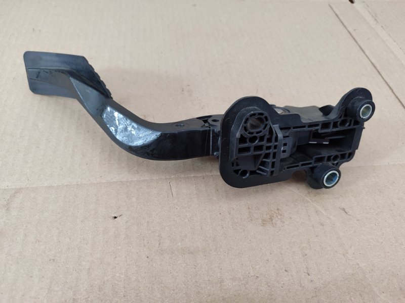 Педаль газа Mitsubishi Outlander 2008 XL