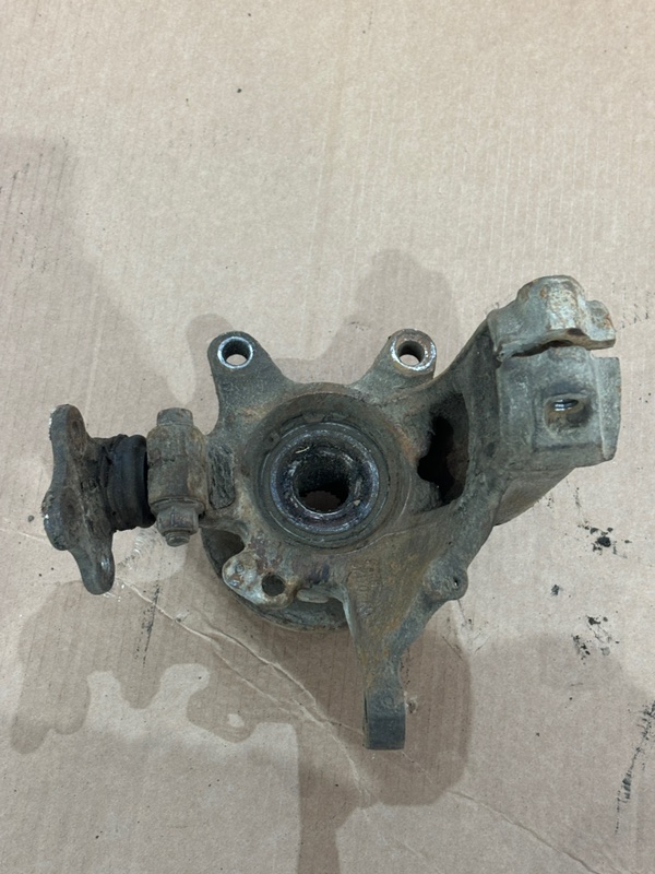 Кулак поворотный Ford Contour 1995 Contour