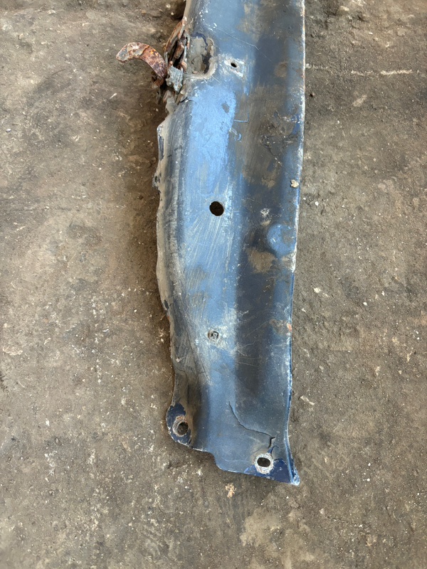 Планка радиатора Peugeot 406