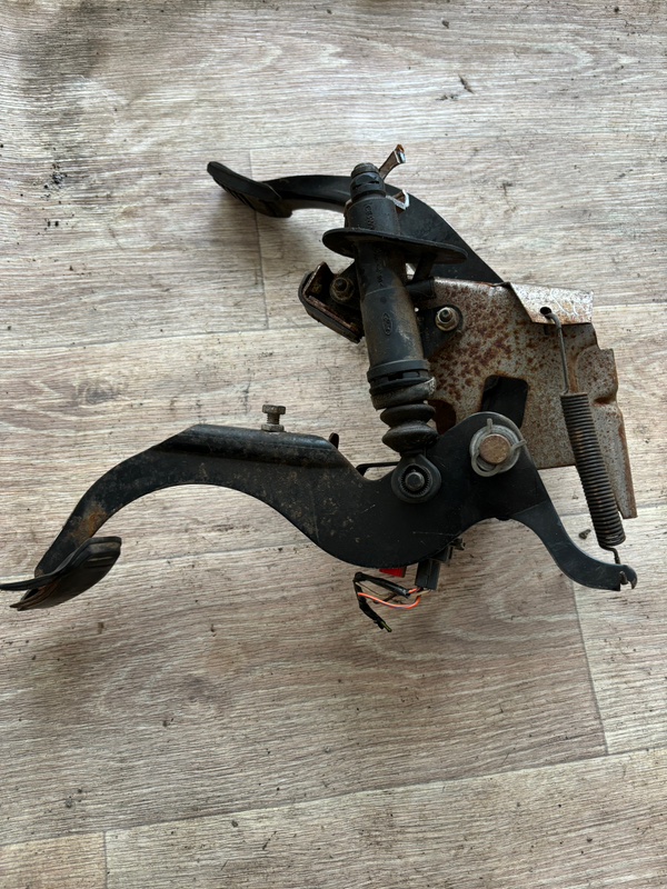 Блок педалей Ford Contour 1995 Contour