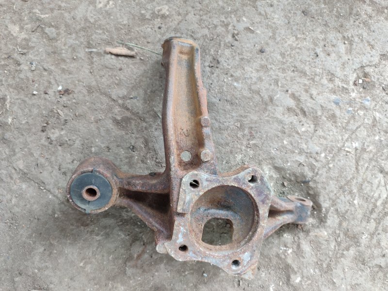 Кулак поворотный Toyota Camry 2008 ACV 40