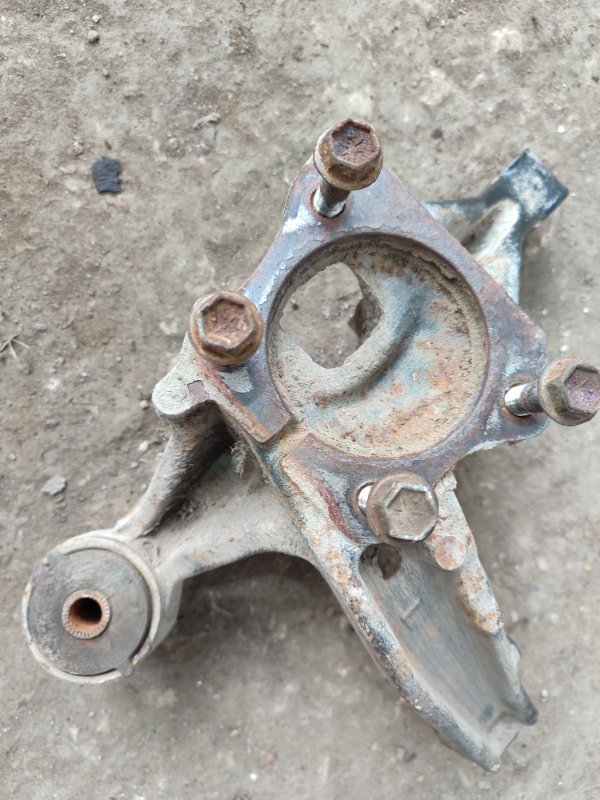 Кулак поворотный Toyota Camry 2008 ACV 40