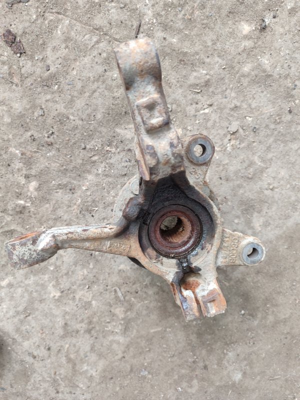 Кулак поворотный Ford Fiesta 2009 mk6