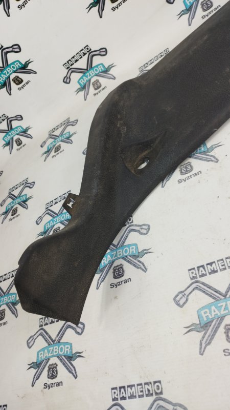 Накладка на стойку кузова Peugeot 206