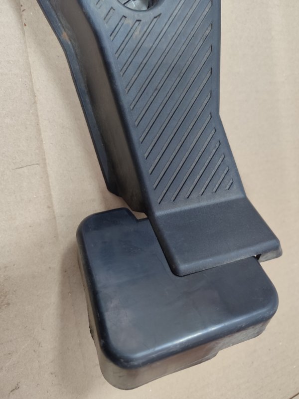 Подставка под ногу Mitsubishi Outlander 2008 XL