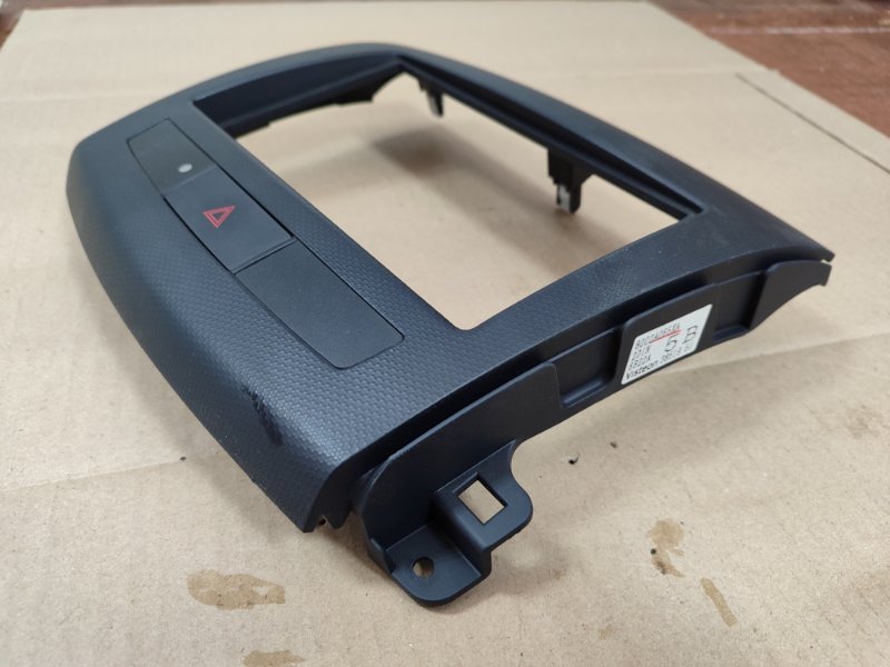 Консоль магнитофона Mitsubishi Outlander 2008 XL