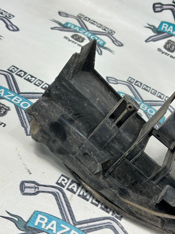 Замок боковой двери Ford FOCUS 2008 седан