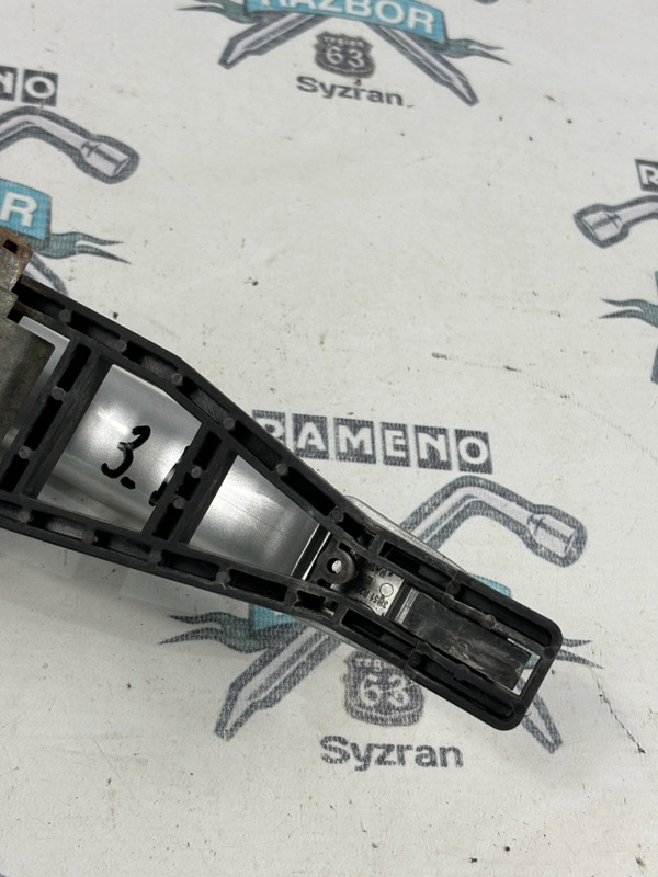 Ручка двери внешняя Ford FOCUS 2008 седан