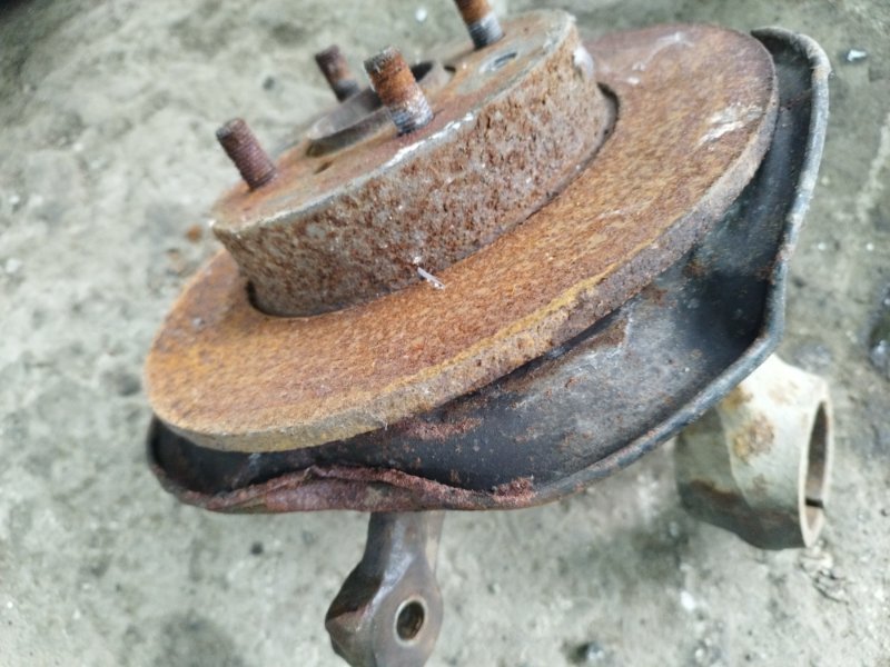 Кулак поворотный Rover 200