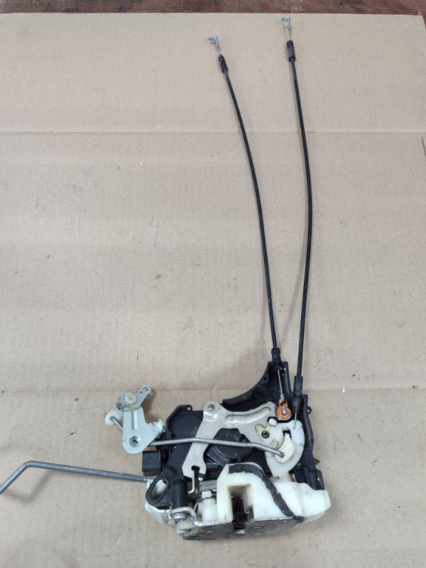 Замок боковой двери Mitsubishi Outlander 2008 XL