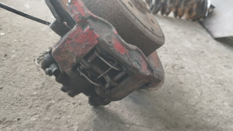 Кулак поворотный Peugeot 406